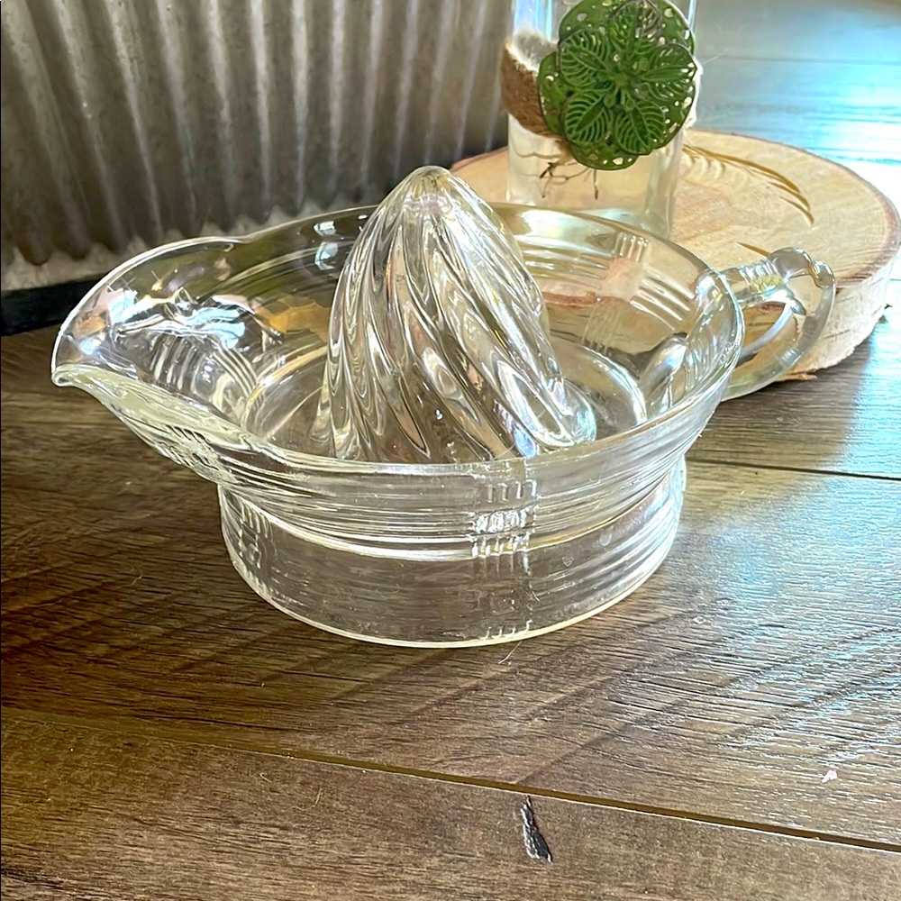 Vintage Clear Glass Citrus Juicer